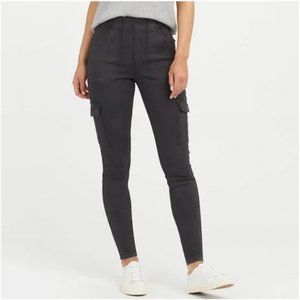 Spanx Stretch Twill Ankle Cargo Pant washed black